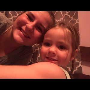 Meet your Posher, Abbi